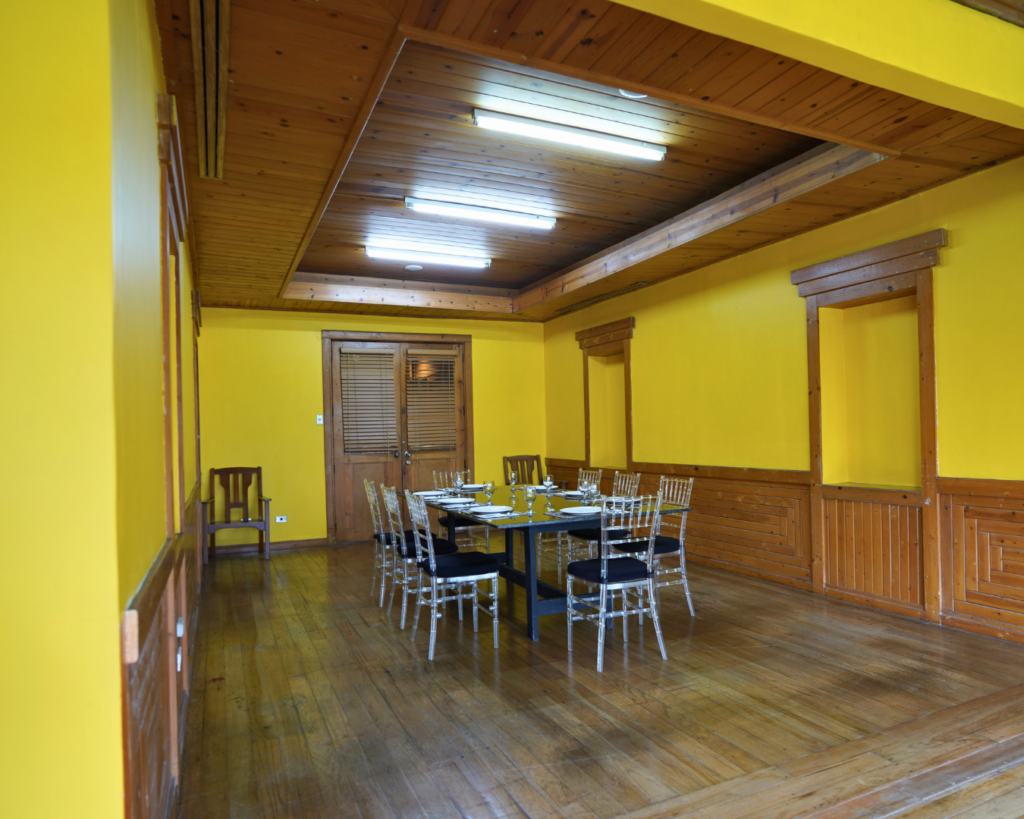 Yellow Room (4)